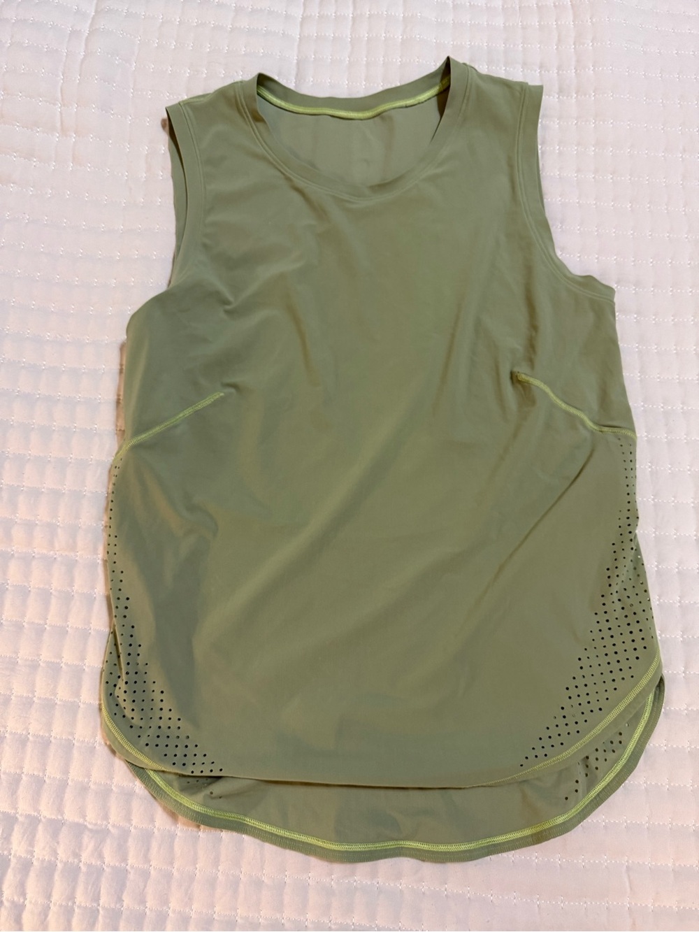 Lululemon Women’s Lightweight Performance Tank Top - Olive
